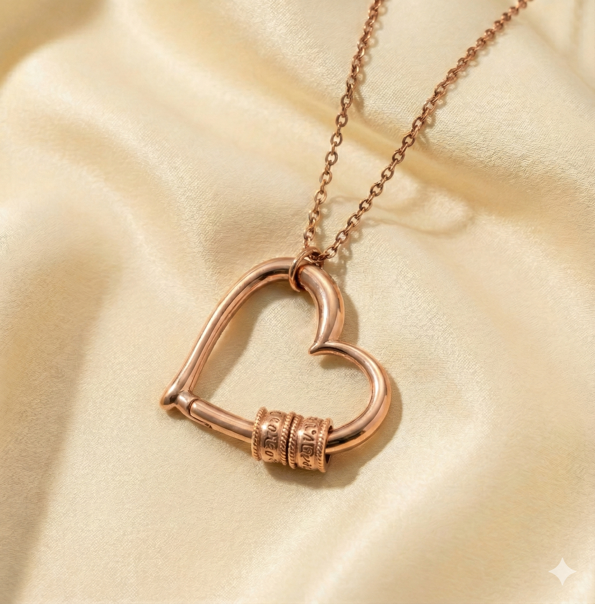 "Ewig Verbunden" – Herzkette mit Namensringen